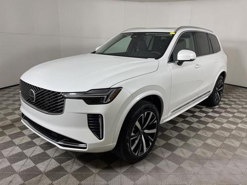 2025 Volvo XC90 B5 Core
