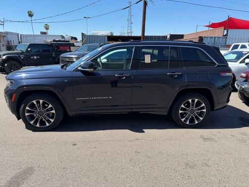 2022 Jeep Grand Cherokee 4xe Overland