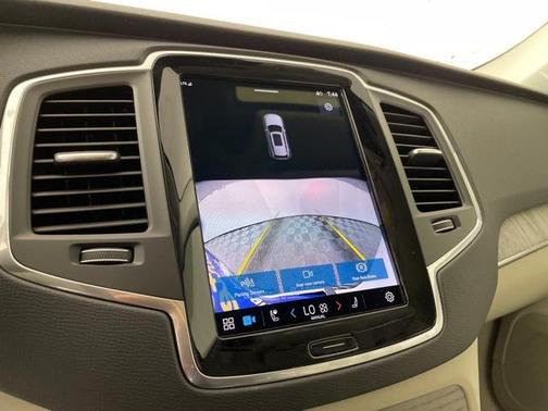 2024 Volvo XC90 Recharge Plug-In Hybrid T8 Core Bright Theme