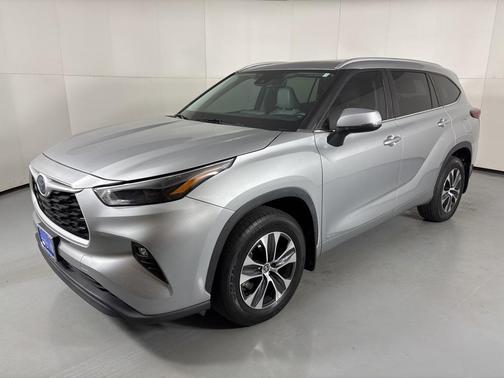 2023 Toyota Highlander Hybrid XLE