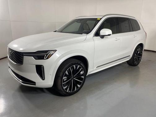 2026 Volvo XC90 B5 Plus 7-Seater