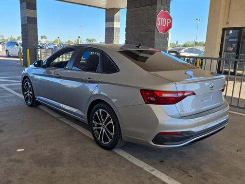 2023 Volkswagen Jetta 1.5T Sport
