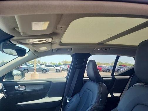 2024 Volvo XC40 B5 Core