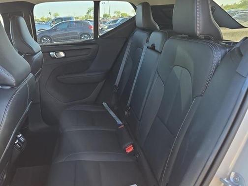 2024 Volvo XC40 B5 Core