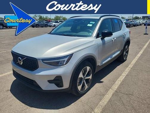 2024 Volvo XC40 B5 Core