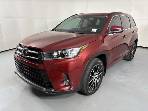 2017 Toyota Highlander SE