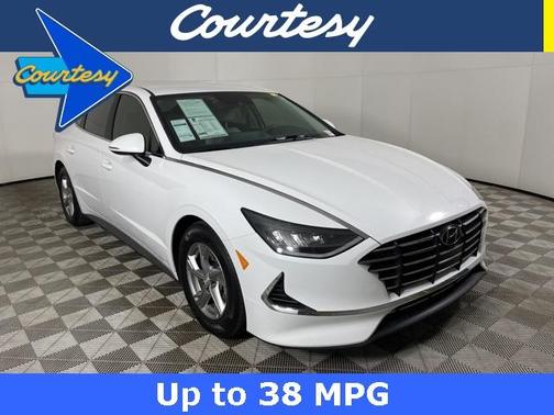 2023 Hyundai SONATA SE