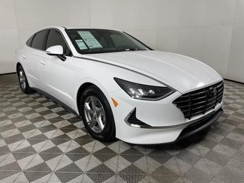 2023 Hyundai SONATA SE
