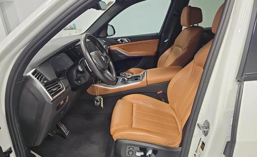 2022 BMW X5 M50i