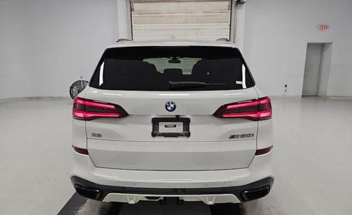 2022 BMW X5 M50i
