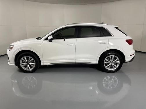 2023 Audi Q3 45 S line Premium