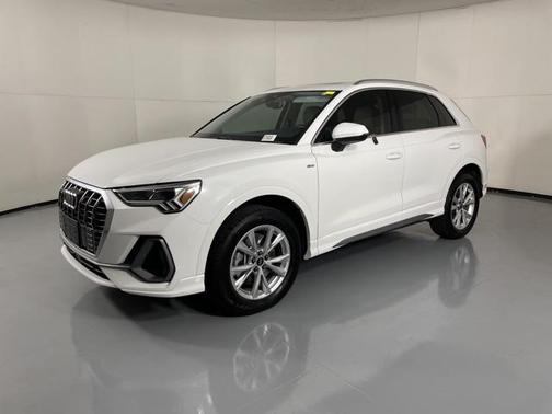 2023 Audi Q3 45 S line Premium