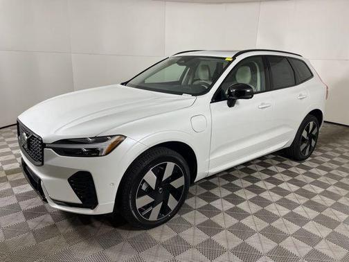 Crystal White Metallic 2025 Volvo XC60 Plug-In Hybrid T8 Plus