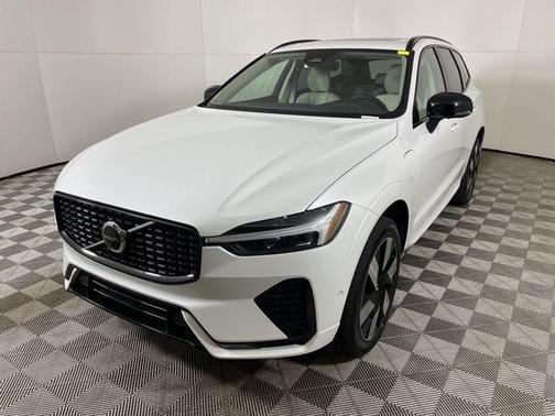 Crystal White Metallic 2025 Volvo XC60 Plug-In Hybrid T8 Plus