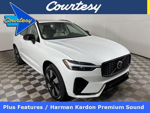 2025 Volvo XC60 Plug-In Hybrid T8 Plus