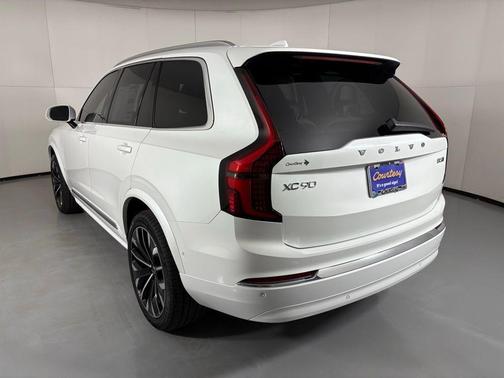 2026 Volvo XC90 B5 Plus 7-Seater