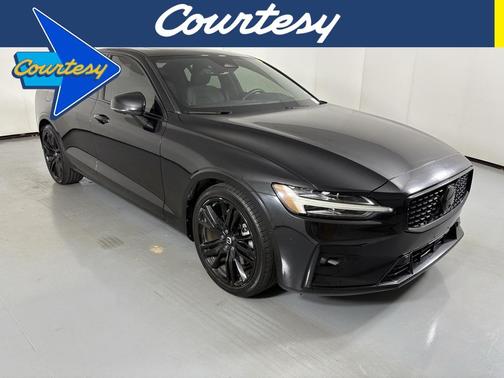 2024 Volvo S60 B5 Plus Black Edition