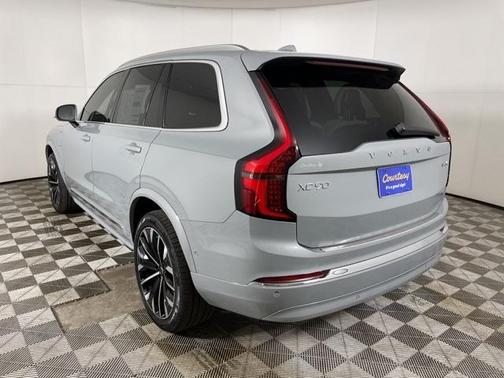 2025 Volvo XC90 Plug-In Hybrid T8 Plus 6-Seater
