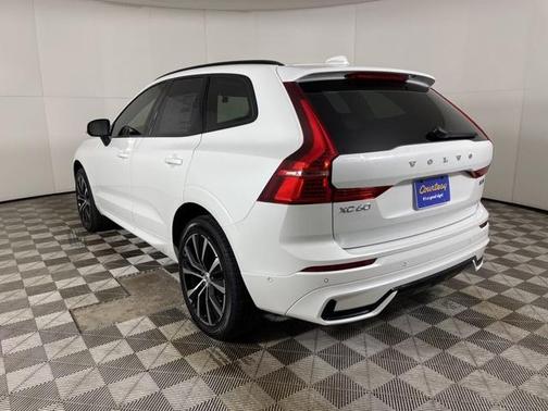 2025 Volvo XC60 B5 AWD Ultra