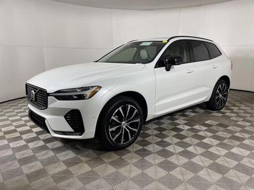 2025 Volvo XC60 B5 AWD Ultra