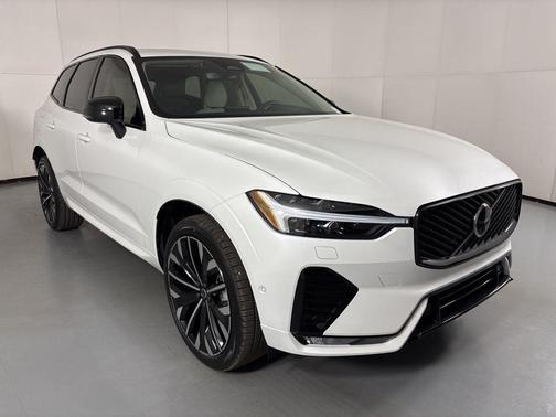 2026 Volvo XC60 B5 Ultra