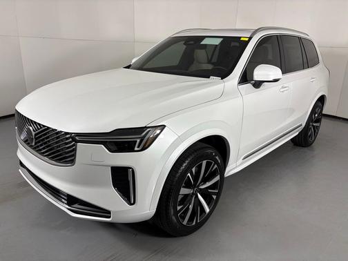 2026 Volvo XC90 B5 Core