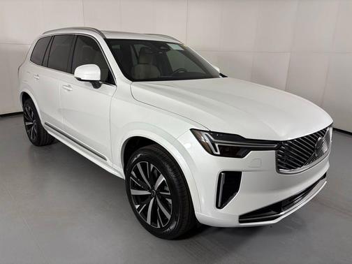 2026 Volvo XC90 B5 Core