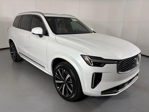 2026 Volvo XC90 B5 Core