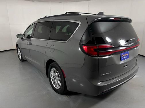 2022 Chrysler Pacifica Touring-L