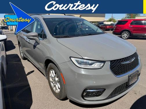 Ceramic Gray Clearcoat 2022 Chrysler Pacifica Touring-L