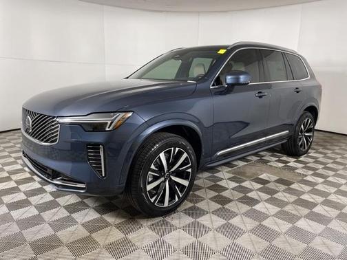 2025 Volvo XC90 B6 Core