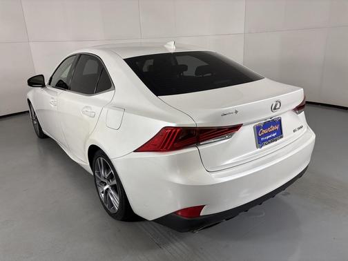 2020 Lexus IS 300 Base