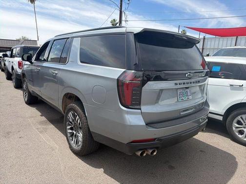 Sterling Gray Metallic 2025 Chevrolet Suburban Z71