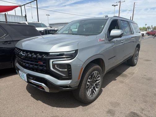 Sterling Gray Metallic 2025 Chevrolet Suburban Z71