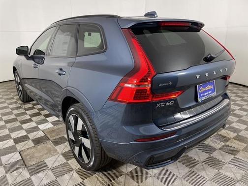 2025 Volvo XC60 Plug-In Hybrid T8 Plus