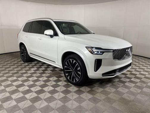 2025 Volvo XC90 Plug-In Hybrid T8 Core 7-Seater