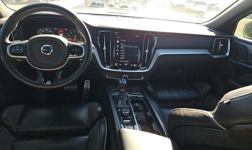2019 Volvo S60 T5 R-Design