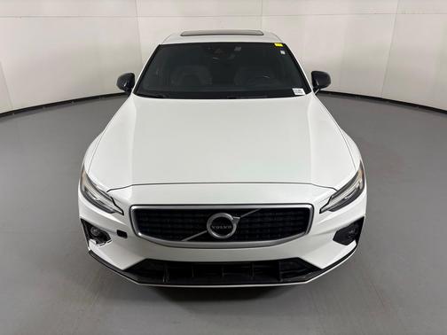 2019 Volvo S60 T5 R-Design