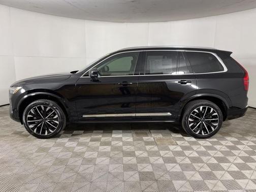 2025 Volvo XC90 B6 Plus 7-Seater