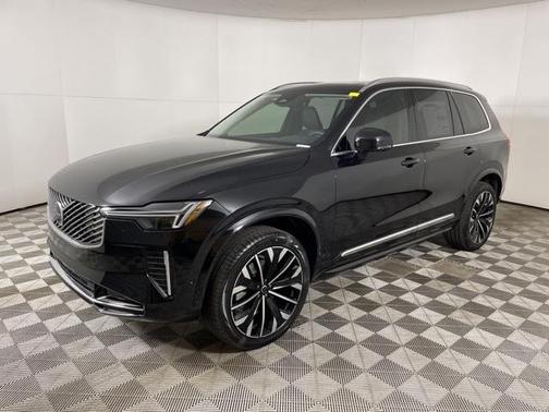 2025 Volvo XC90 B6 Plus 7-Seater