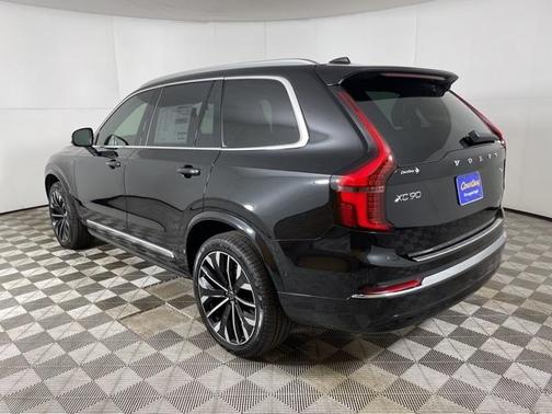 2025 Volvo XC90 B6 Plus 7-Seater