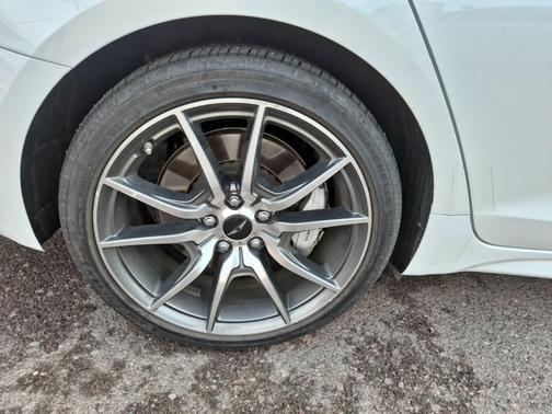 2024 Genesis G70 2.5T