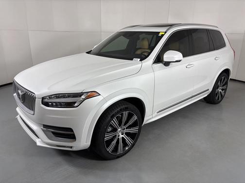 2022 Volvo XC90 T6 Inscription 7 Passenger