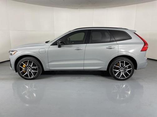 2025 Volvo XC60 Plug-In Hybrid T8 Polestar Engineered