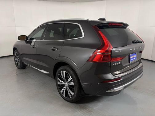 2022 Volvo XC60 B5 Inscription