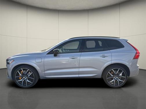 2022 Volvo XC60 B5 Inscription