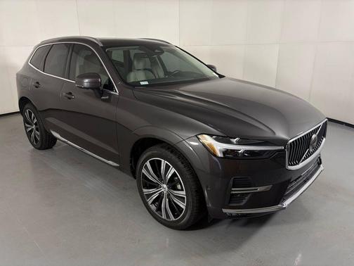 2022 Volvo XC60 B5 Inscription