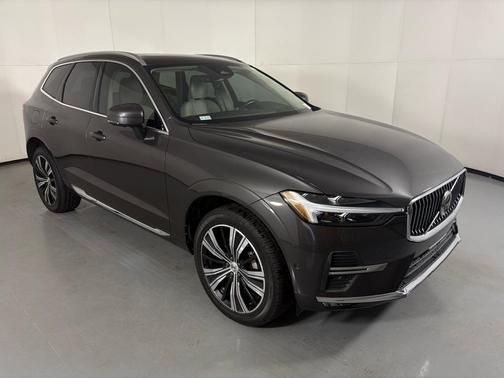 2022 Volvo XC60 B5 Inscription