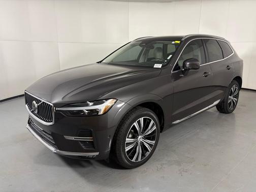 2022 Volvo XC60 B5 Inscription