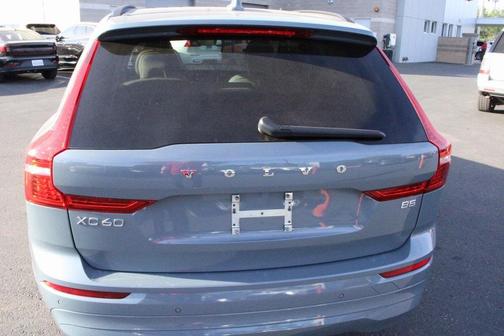 2023 Volvo XC60 B5 Core